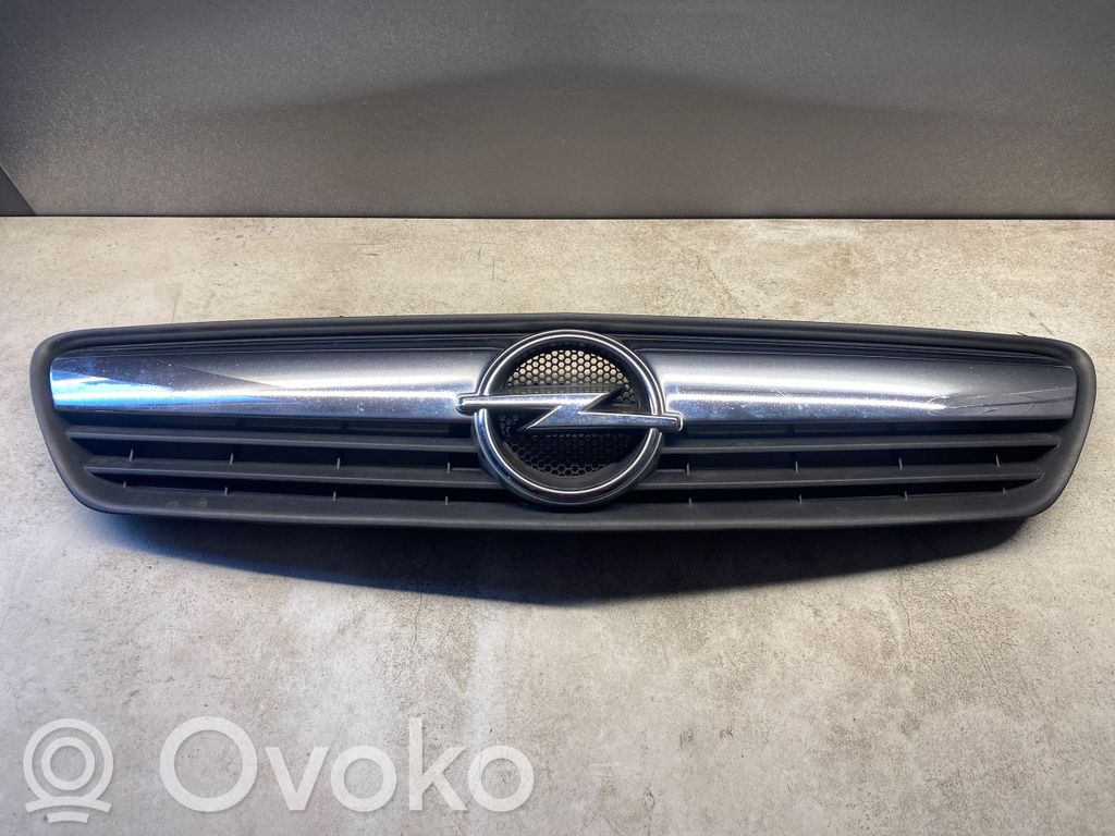 Opel Meriva A Etusäleikkö 