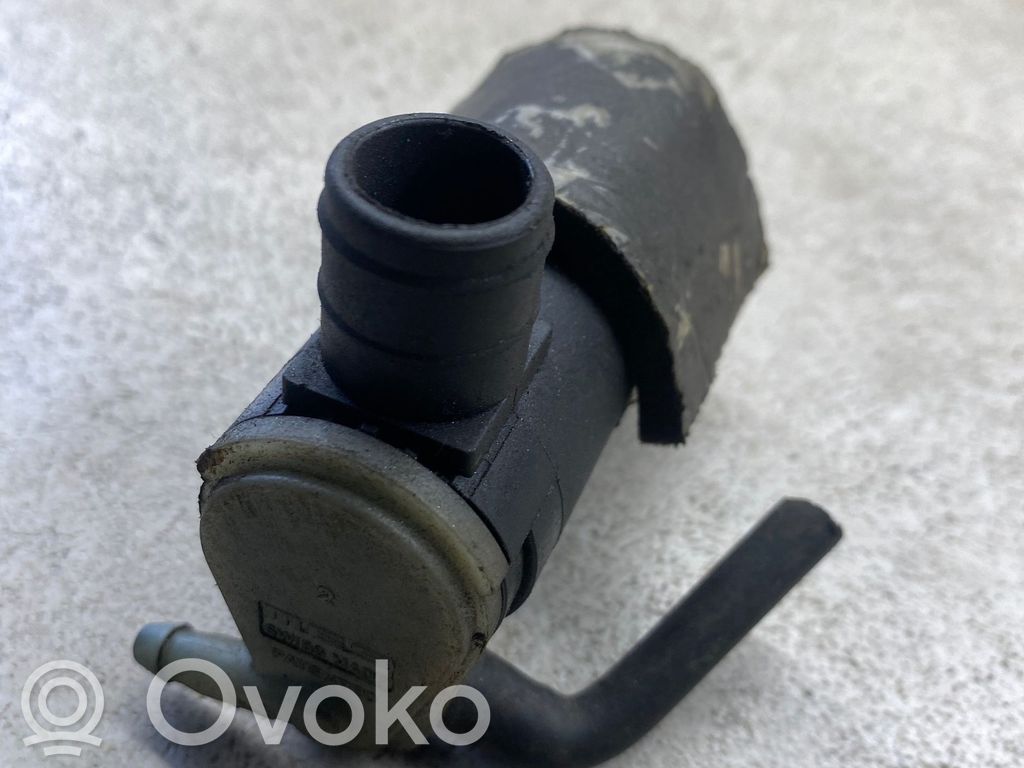Windscreen/windshield washer pump   93BB17K624BA