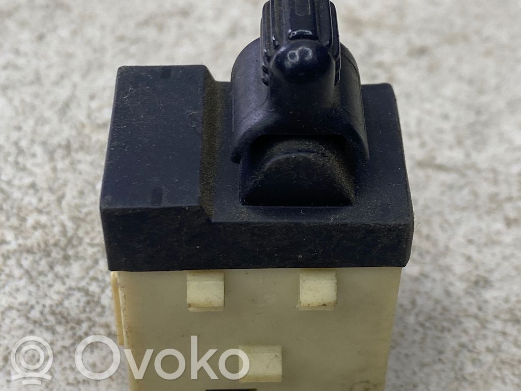 Chrysler Sebring (ST-22 - JR) Central locking switch button 