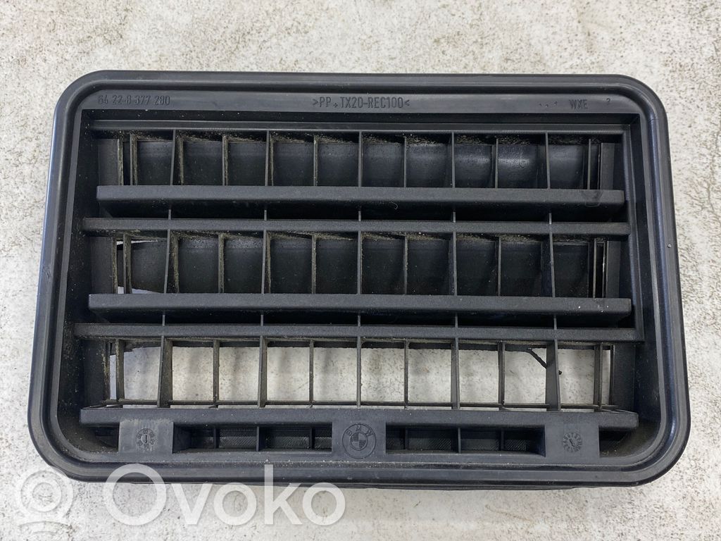 BMW 3 E46 Quarter panel pressure vent 