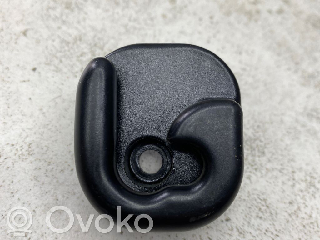 Parcel shelf load cover mount bracket   8232574,2410