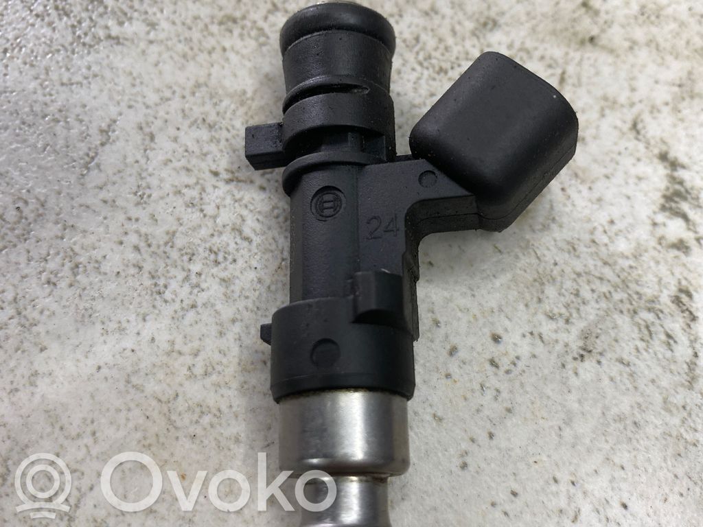 Volvo V50 Polttoainesuutin 