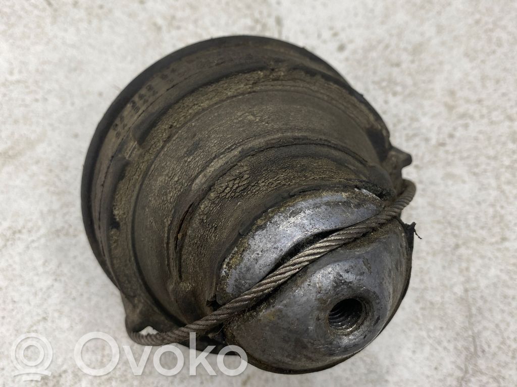 Volvo S70  V70  V70 XC Engine mount bracket 