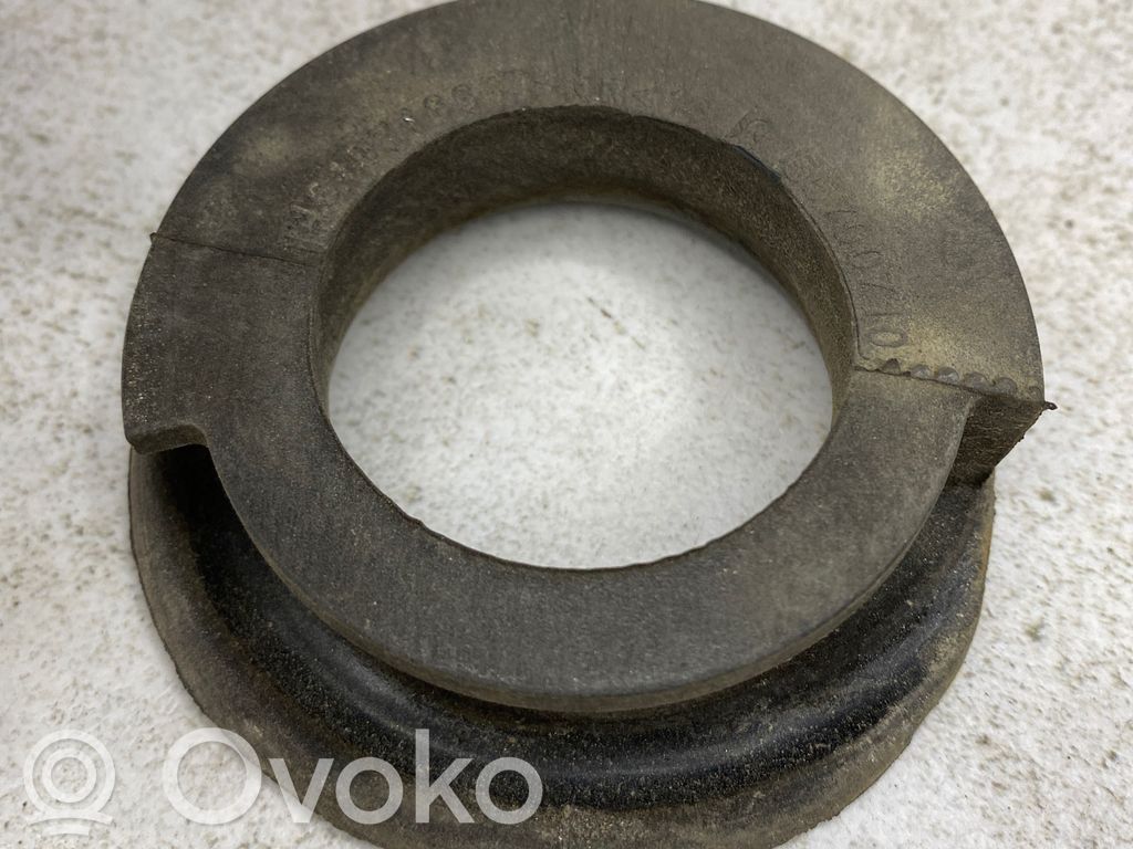 Opel Corsa D Takakierrejousen kumituenta 