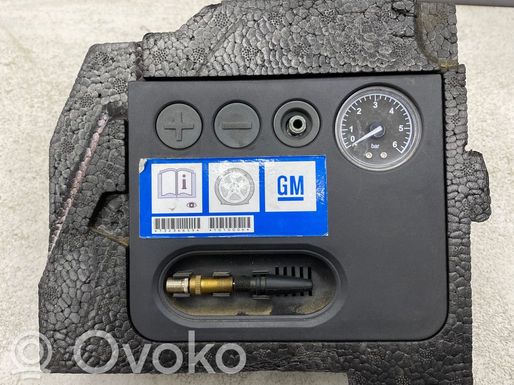 Opel Corsa D Kompresor do opon 