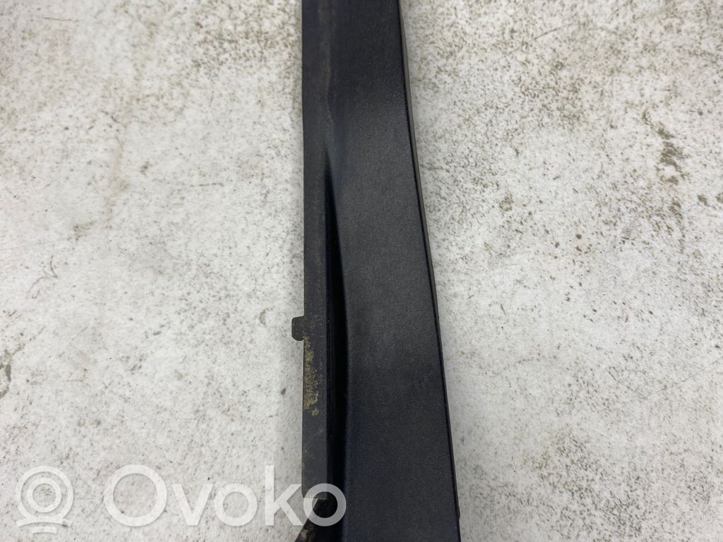 Opel Corsa D Listwa szyby czołowej / przedniej 