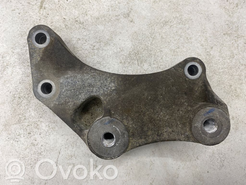 Opel Corsa D Gearbox mounting bracket 