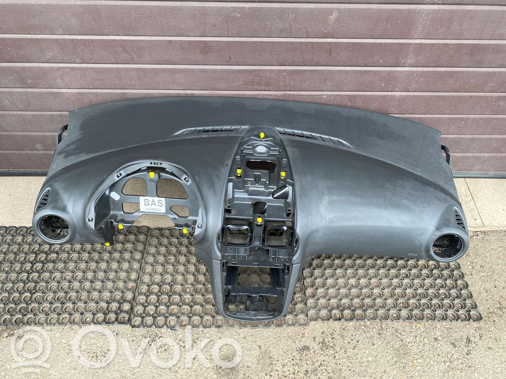 Opel Corsa D Panelis 
