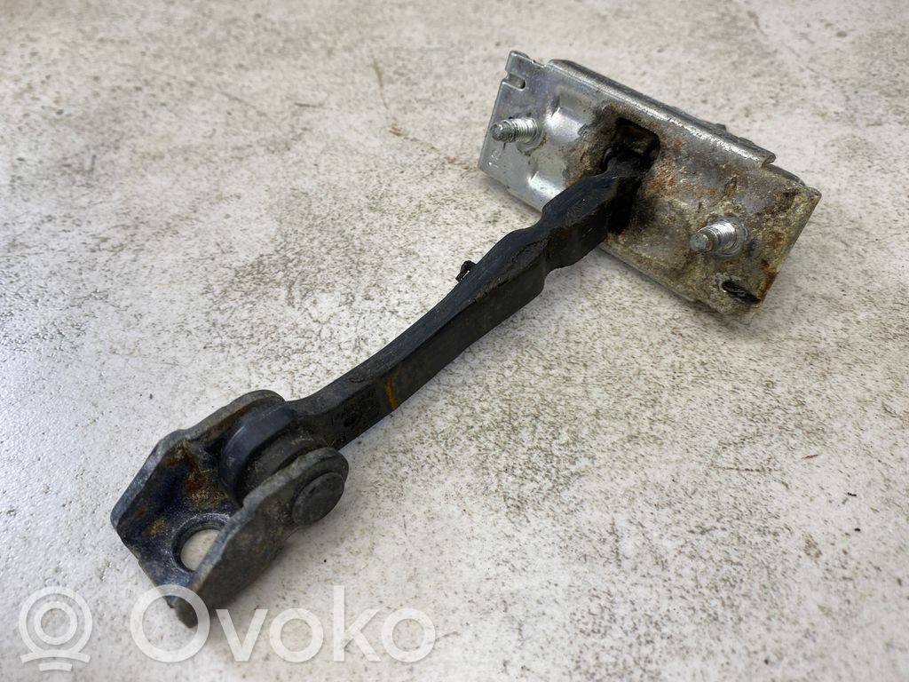 Opel Corsa D Etuoven pidätin 