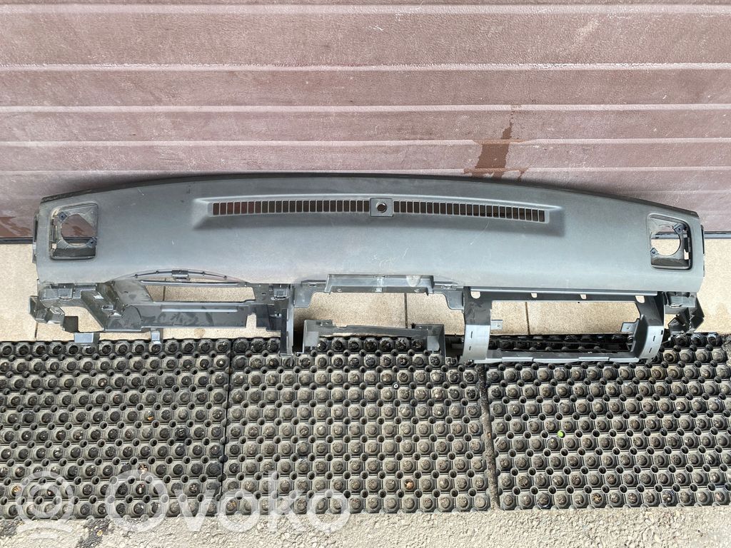 Nissan Pathfinder R51 Panelė 