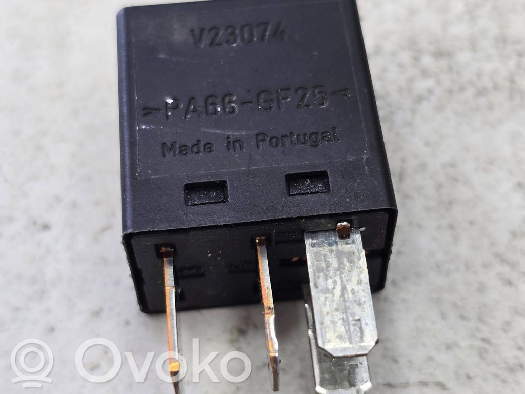 Otros relés   90508807,050822A,A1301X31