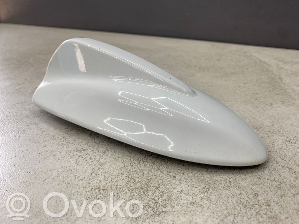 Volvo V70 Osłona anteny dachowej GPS 