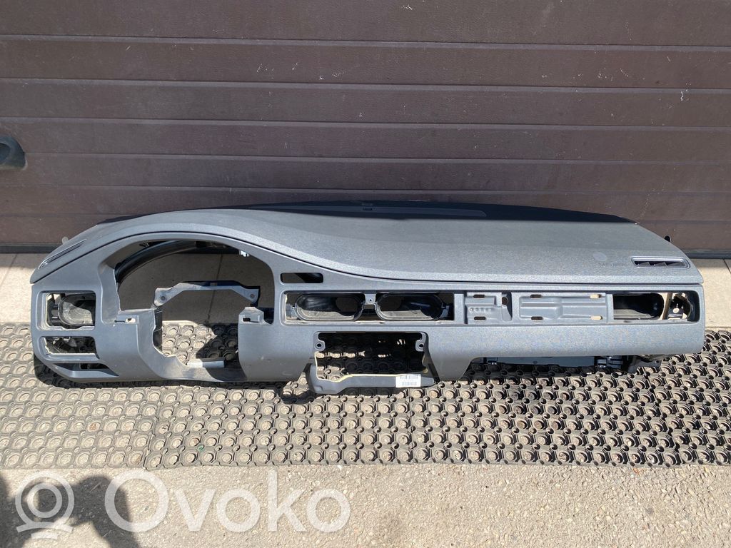 Volvo V70 Panelis 