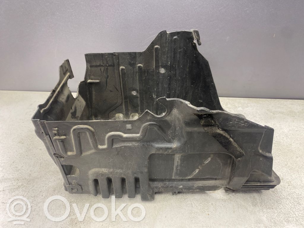 Volvo V70 Akumuliatoriaus dėžė 