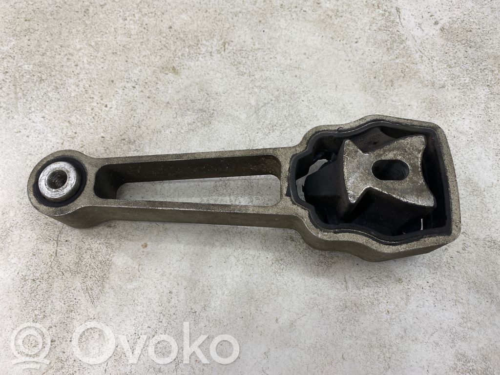 Volvo V70 Engine mount bracket 