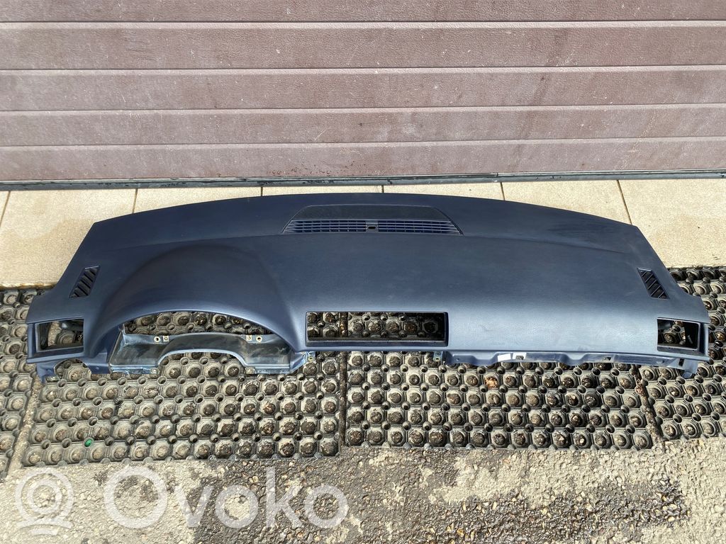 Audi A4 S4 B6 8E 8H Kojelauta 