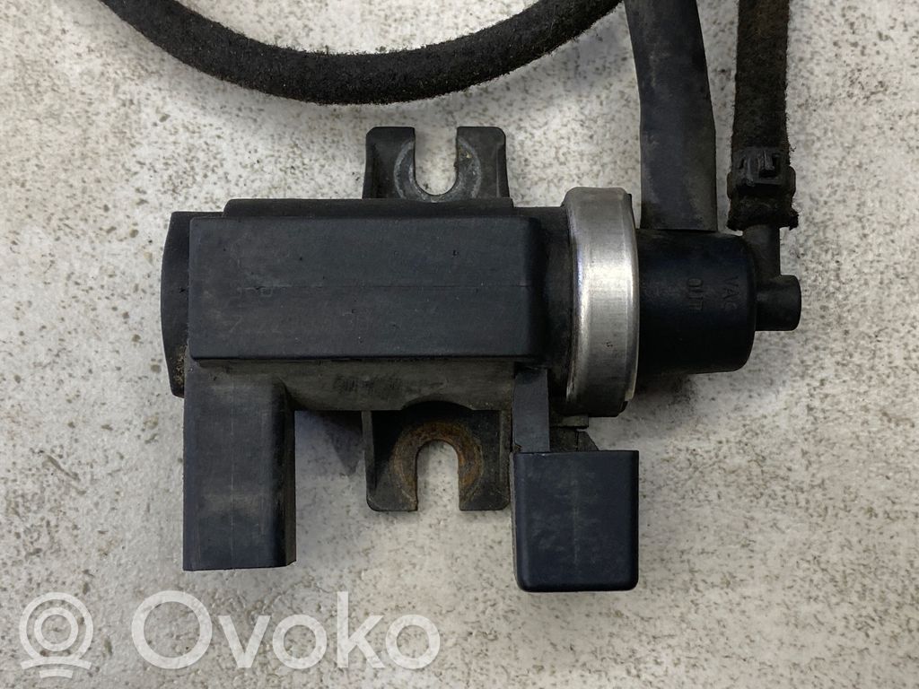 Zawór podciśnienia / Elektrozawór turbiny   8E0906628A,01T324,72290330