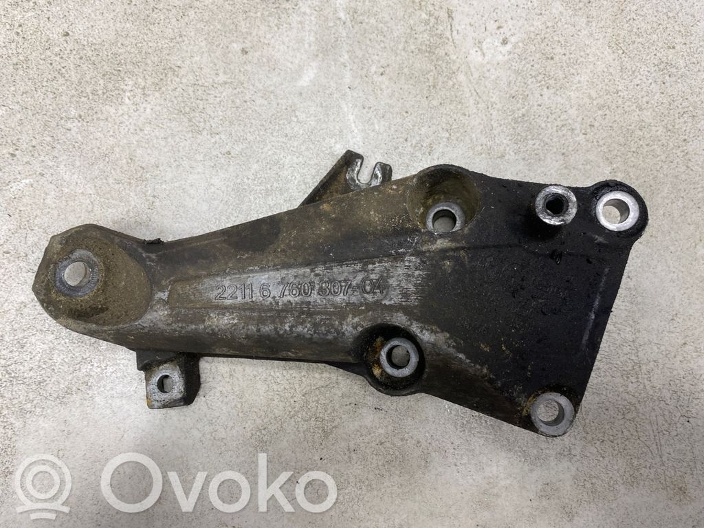 BMW 3 E90 E91 Engine mounting bracket 
