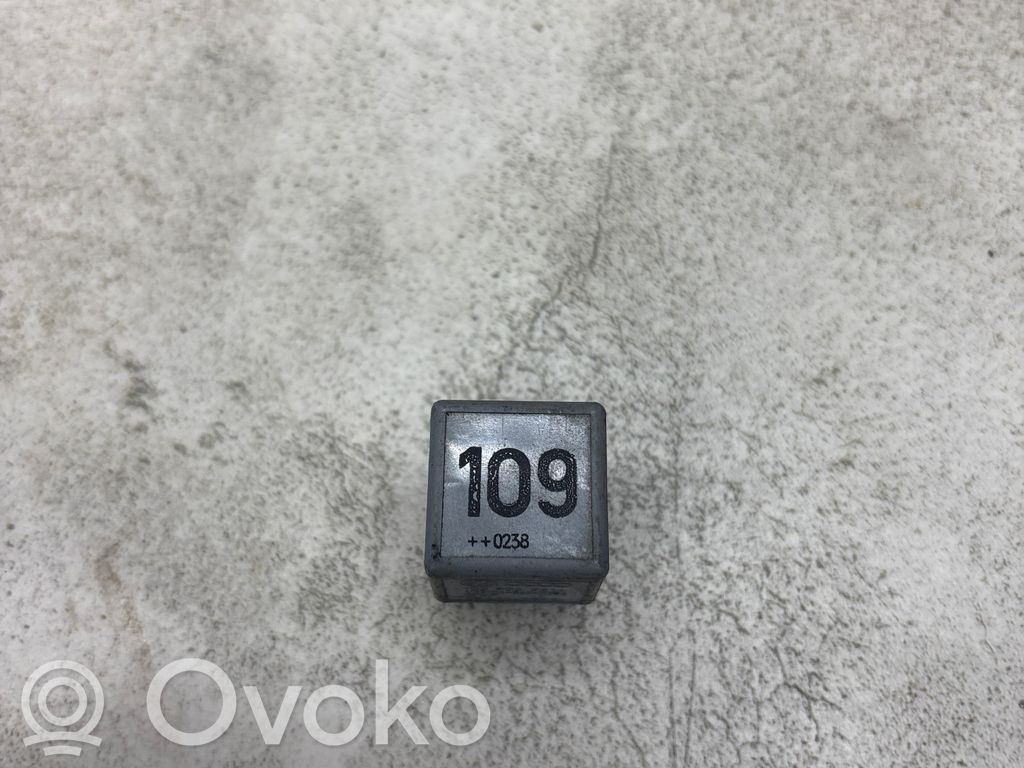 Volkswagen Golf III Other relay 