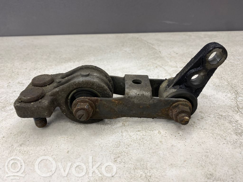 Volvo XC90 Gearbox mount 