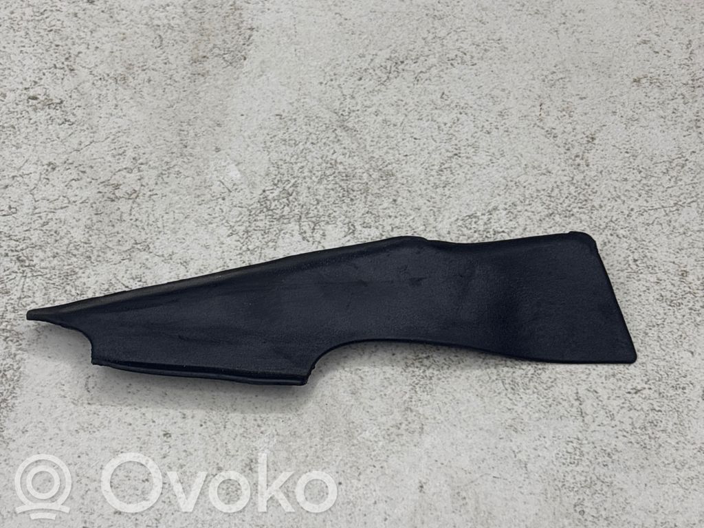 Windshield trim   8662736