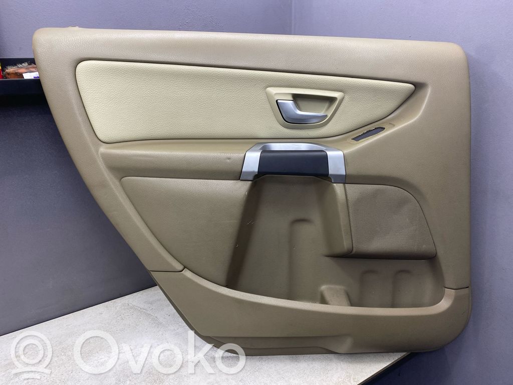 Volvo XC90 Boczki / Poszycie drzwi tylnych 