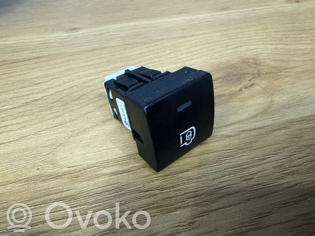 Peugeot Partner Central locking switch button 