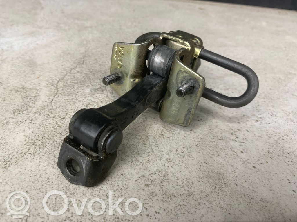Volvo XC70 Etuoven pidätin 