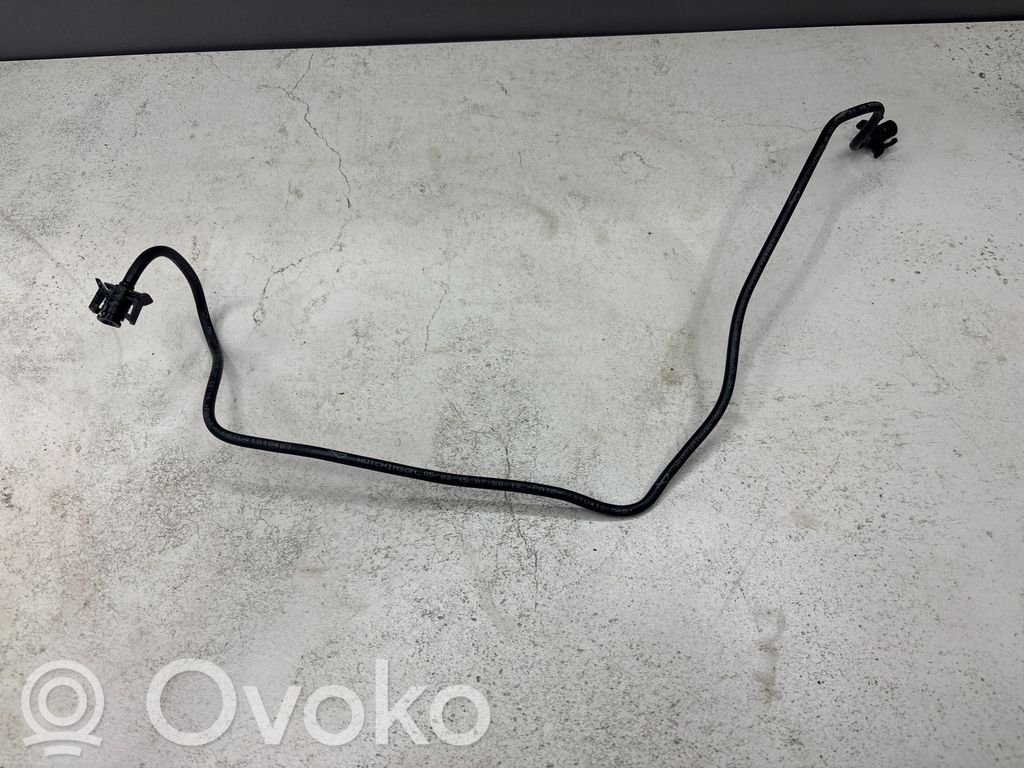 Engine coolant pipe/hose   101040