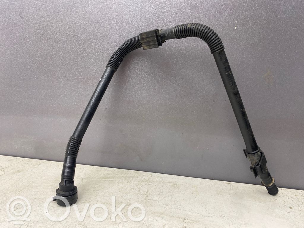 Engine coolant pipe/hose