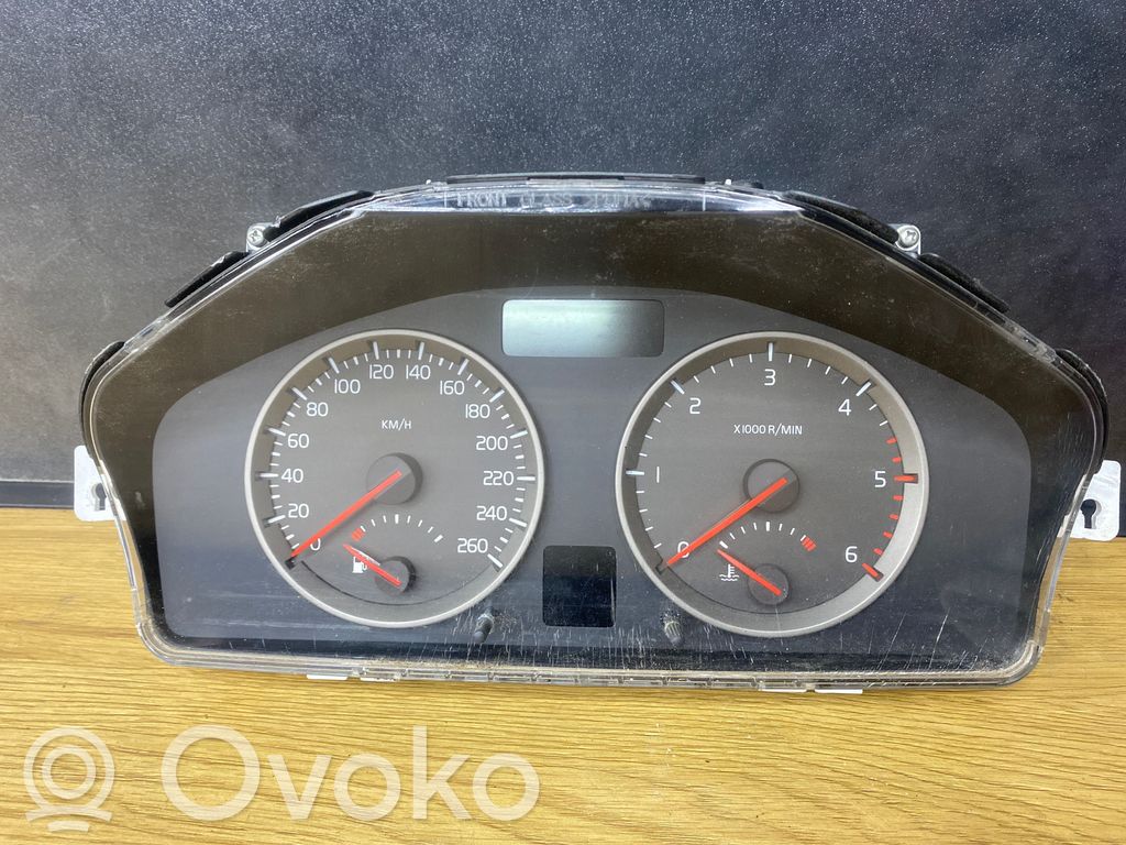 Volvo V50 Speedometer (instrument cluster) 