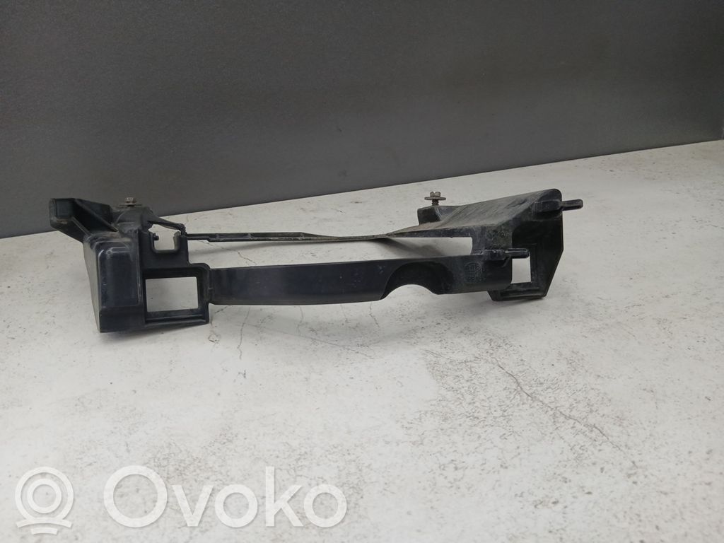 BMW 5 E60 E61 Headlight/headlamp mounting bracket 
