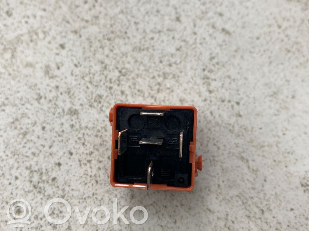 BMW 5 E60 E61 Other relay 
