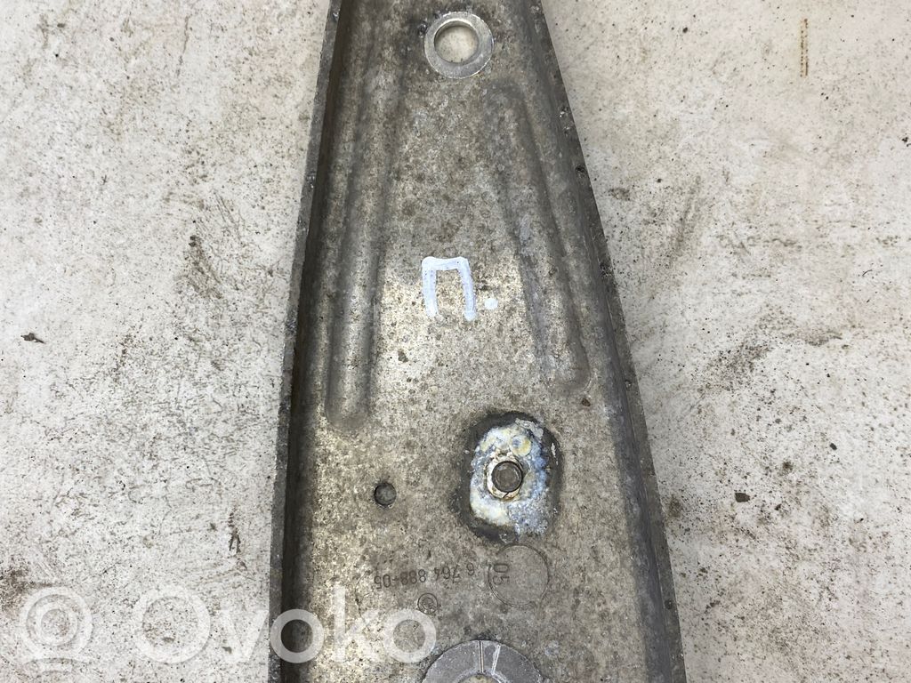 BMW 5 E60 E61 Cits aizmugures šasijas elements 