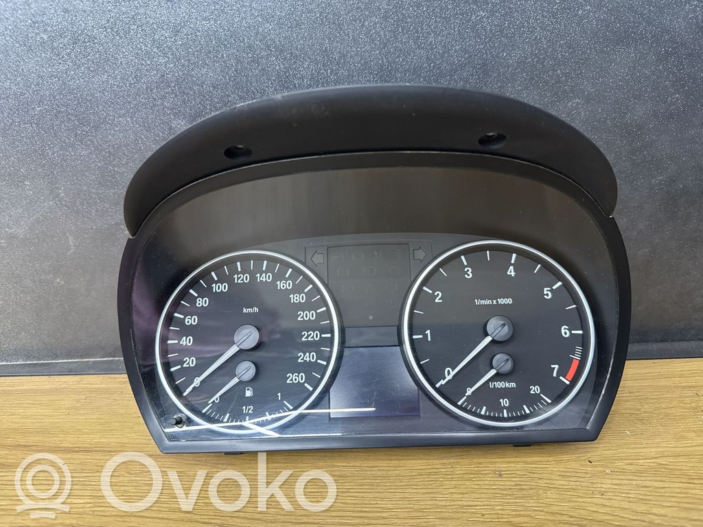 BMW 3 E90 E91 Nopeusmittari (mittaristo) 
