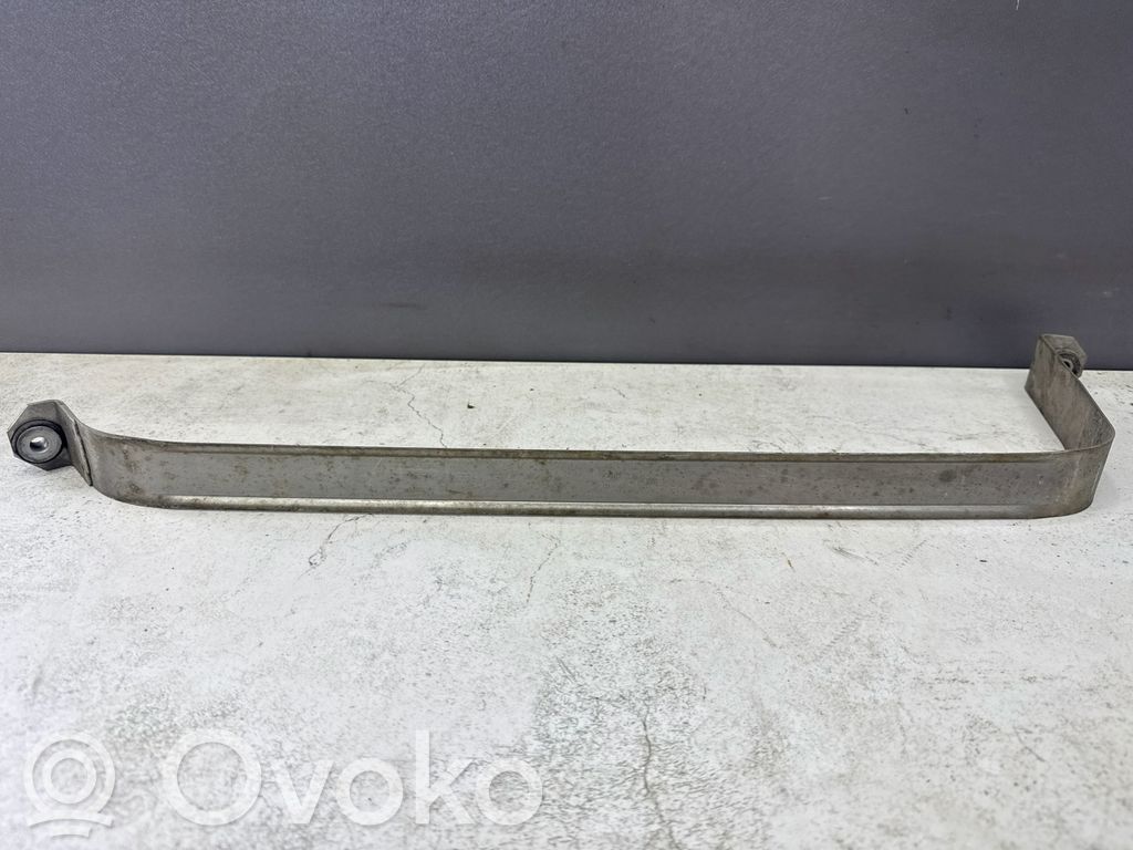 BMW 5 E60 E61 Polttoainesäiliön kannake 