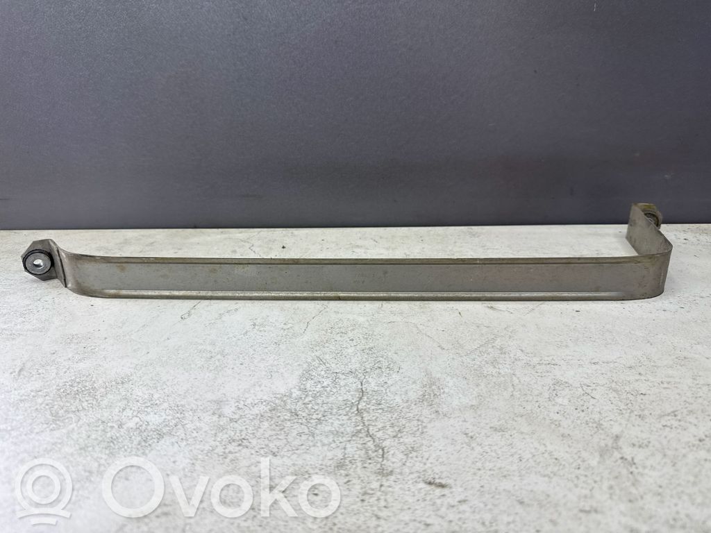Polttoainesäiliön kannake   7200073,20507
