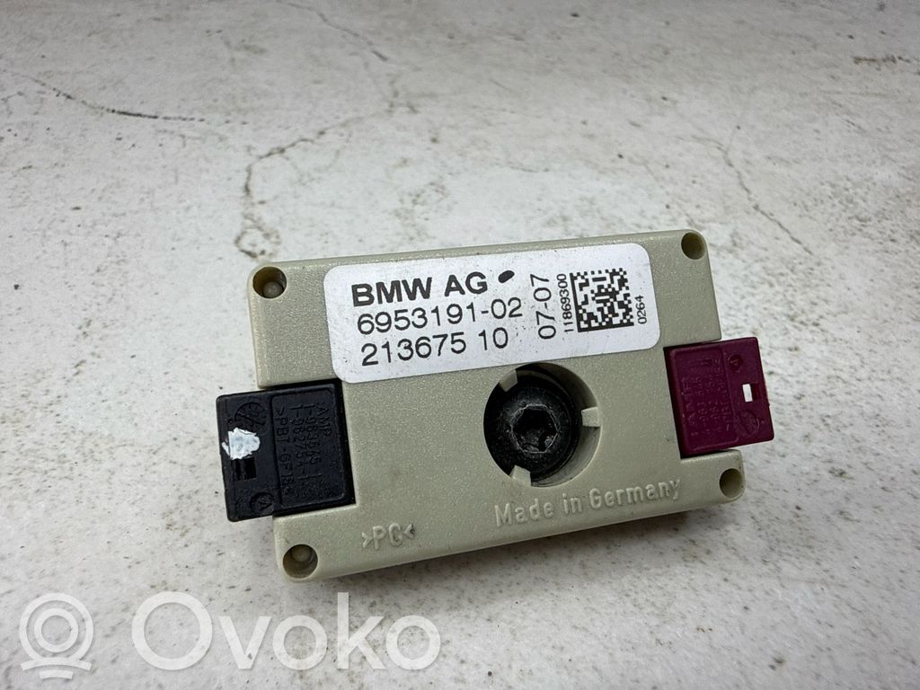 BMW 5 E60 E61 Antenos stiprintuvas 