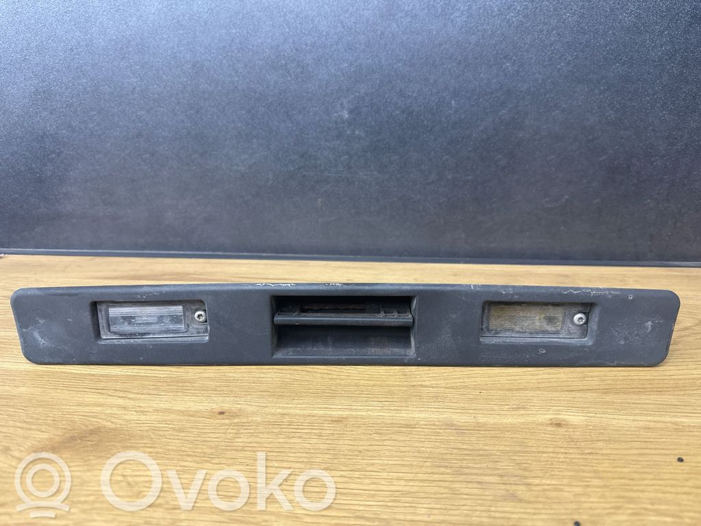 Volvo XC90 Éclairage de plaque d'immatriculation 