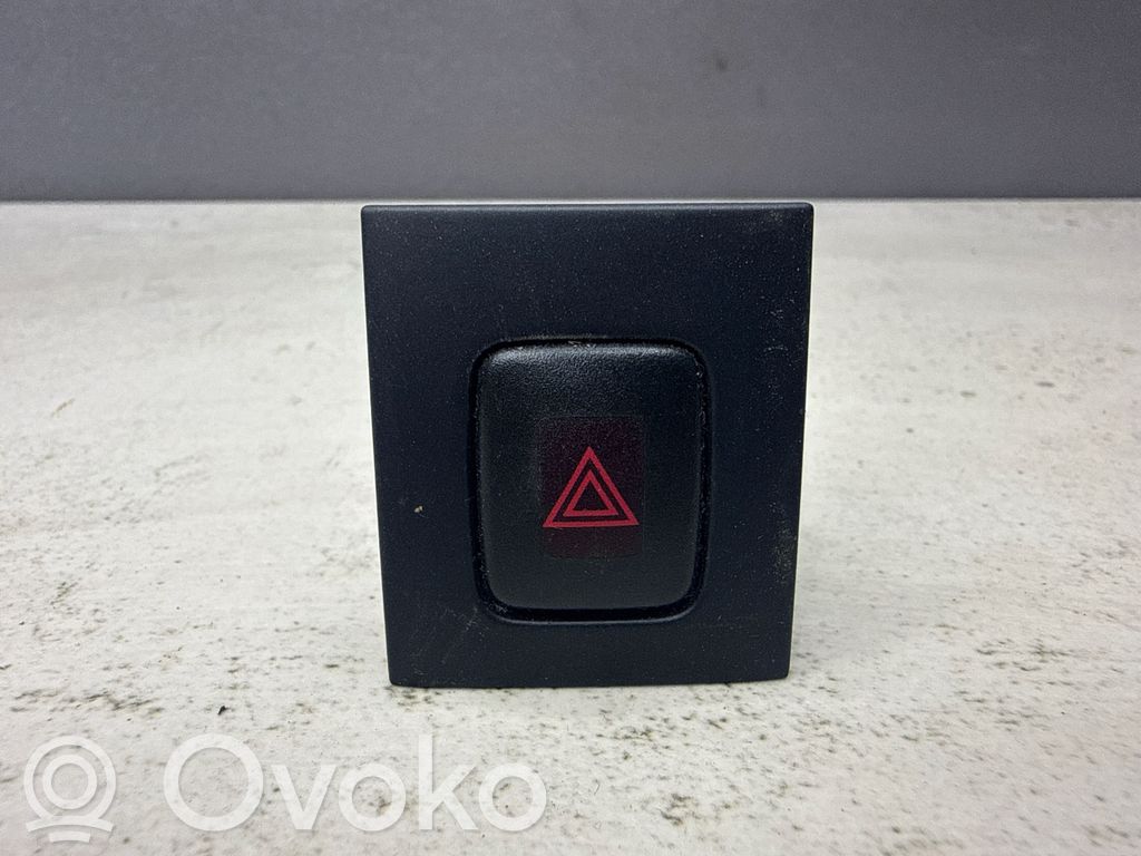 Volvo V70 Comutator lumini pericol 