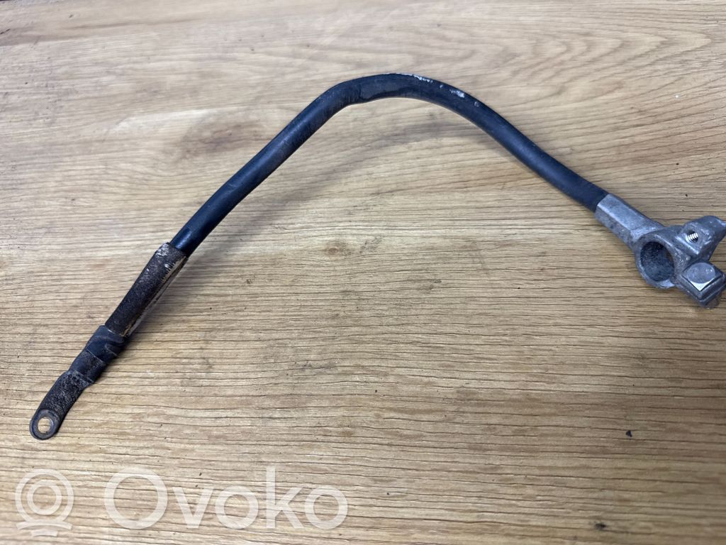 Opel Insignia A Minus / Klema / Przewód akumulatora 