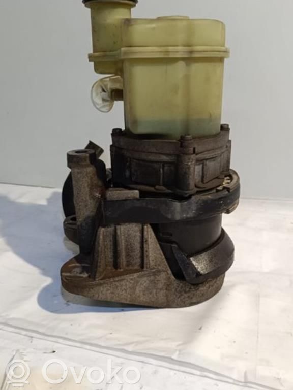 Renault Clio II Power steering pump 