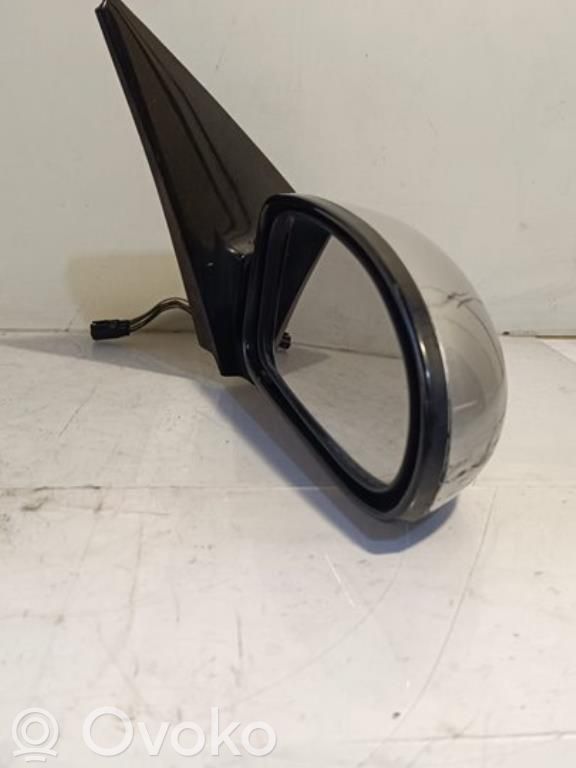 Front door electric wing mirror   E11015475