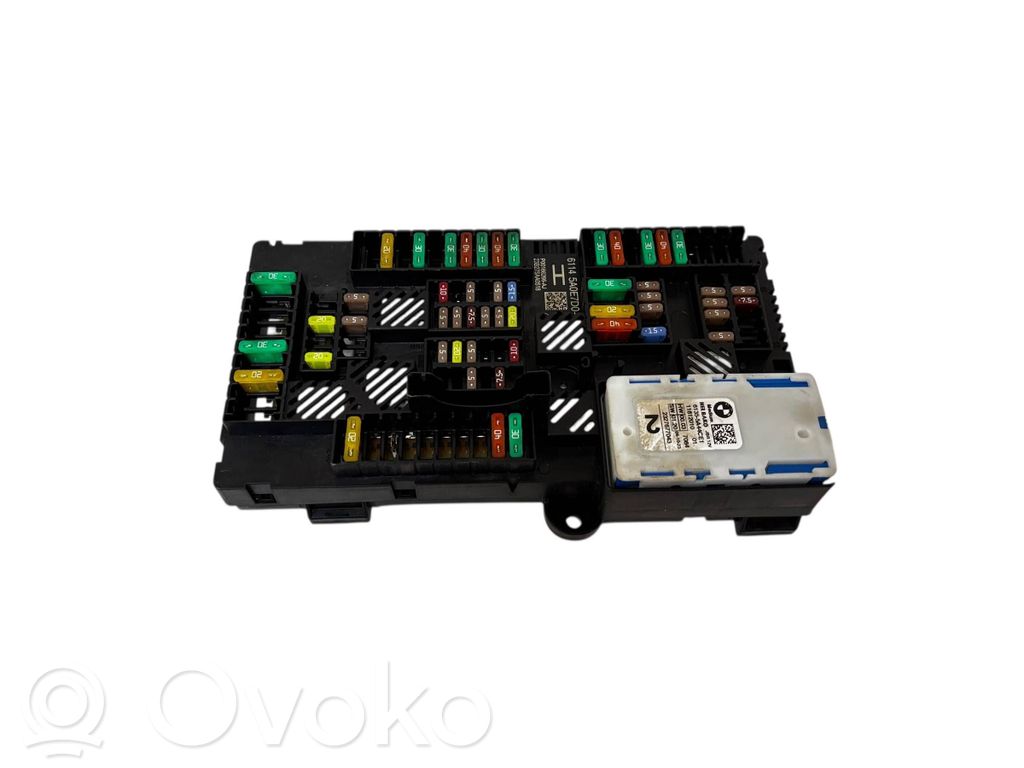 Relay mounting block   5A44CE1,540E7D0,6114540E7D0,23B275AA,P00166266AJ