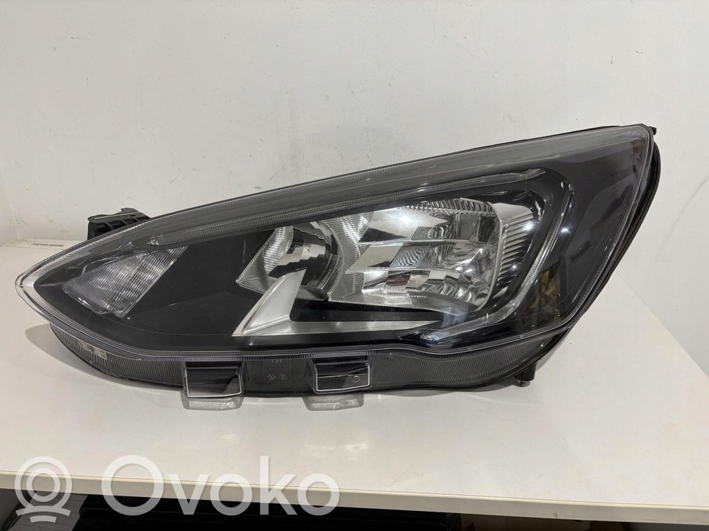 Ford Focus Headlight/headlamp 