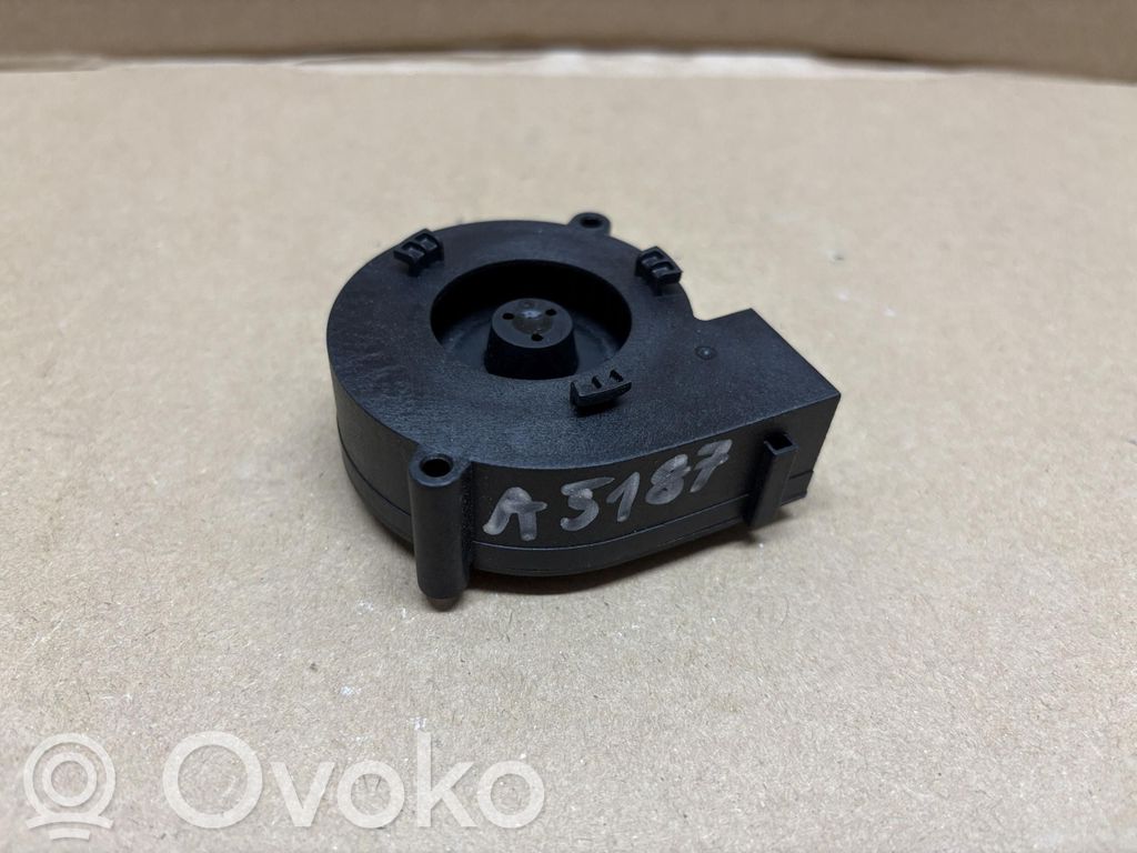 BMW 5 G30 G31 G38 Element lampy przedniej 