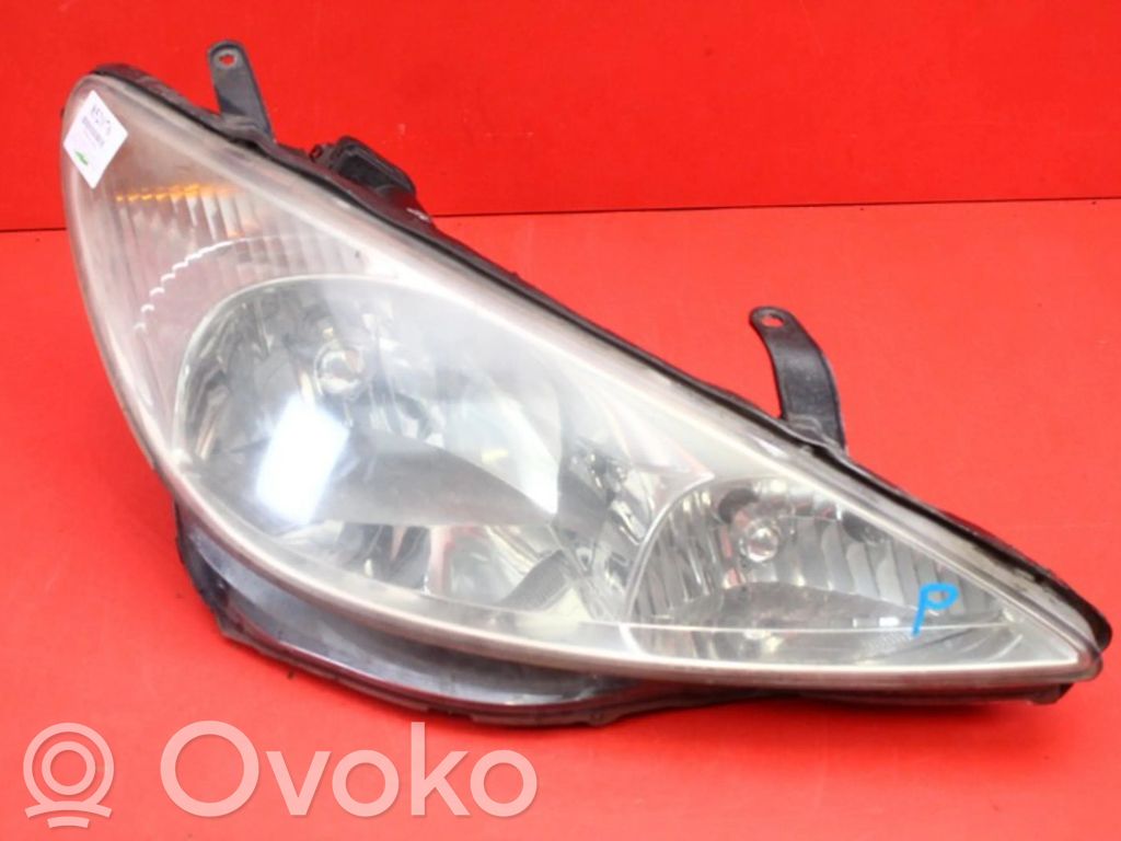 Toyota Previa (XR30, XR40) II Lampa przednia 