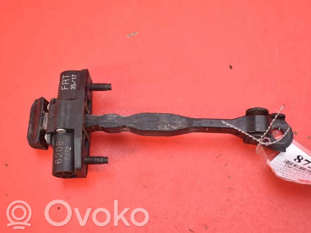 Opel Astra K Etuoven pidätin 