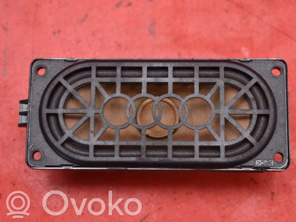 Audi A3 S3 A3 Sportback 8P Subwoofer 