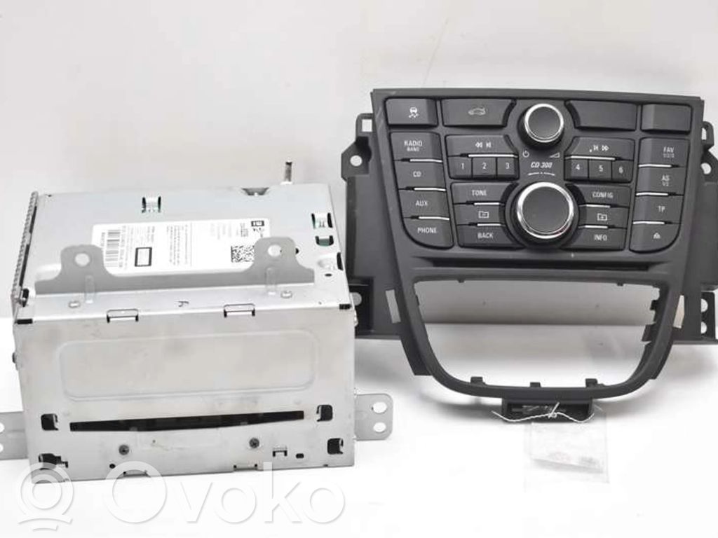 Opel Astra J Panel / Radioodtwarzacz CD/DVD/GPS 